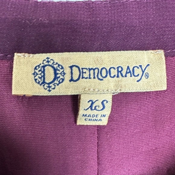Democracy Velvet Button Down, Box Pleat and Split Back Shirt, Deep Plum Sz XS - Picture 11 of 12